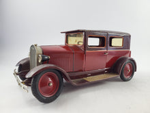 Laden Sie das Bild in den Galerie-Viewer, Märklin Luxus Limousine No. 5209 mit Originalkarton