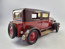 Laden Sie das Bild in den Galerie-Viewer, Märklin Luxus Limousine No. 5209 mit Originalkarton