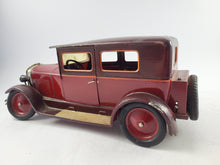 Laden Sie das Bild in den Galerie-Viewer, Märklin Luxus Limousine No. 5209 mit Originalkarton