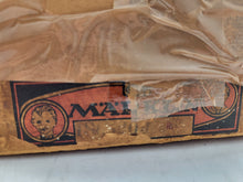 Laden Sie das Bild in den Galerie-Viewer, Märklin Luxus Limousine No. 5209 mit Originalkarton