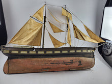 Laden Sie das Bild in den Galerie-Viewer,  Blechspielzeug Segelschiff um 1890 imposante 115 cm lang | 14.499€