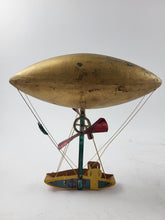 Laden Sie das Bild in den Galerie-Viewer, seltener französischer Heißluftballon 18 cm um 1900 | 2.399€