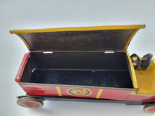 Laden Sie das Bild in den Galerie-Viewer, Gray. Dunn´s Biscuits Rennwagen "always first" & "UCBS" um 1910 | 22.999 €