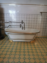 Laden Sie das Bild in den Galerie-Viewer, Märklin Puppenzimmer Badezimmer Blechausführung | €4.999 (vorher €7.999)