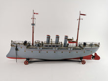 Laden Sie das Bild in den Galerie-Viewer, Bing Kriegsschiff "Mars" 62 cm Dampfantrieb um 1905 | 7.890€