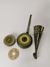 Laden Sie das Bild in den Galerie-Viewer, Stollwerck Blech Gramophone um 1903 | 6.299€