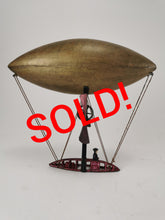 Laden Sie das Bild in den Galerie-Viewer, Französischer Heißluftballon um 1900 um 1900