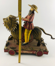 Laden Sie das Bild in den Galerie-Viewer, Asiatischer Löwenreiter um 1850 handlackiert imposante 52x23x48 | 6.499€