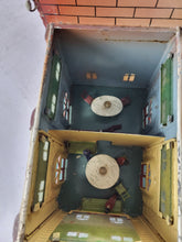 Load image into Gallery viewer, Marklin station No. 2018 around 1909 79x32x46 cm
