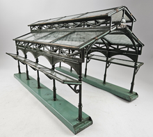 Load image into Gallery viewer, Marklin gauge 0 glas hall No. 2070/0 L: 53 cm original condition | 9.999€
