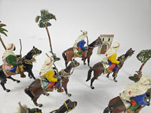 Load image into Gallery viewer, Heyde 7 x Arabians on horseback height: 13 cm in original condition | 5.999€

