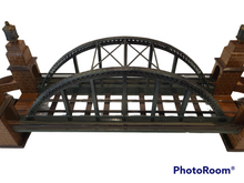 Laden Sie das Bild in den Galerie-Viewer, Sehr seltene Märklin Bogenbrücke No. 2512 produziert 1919
