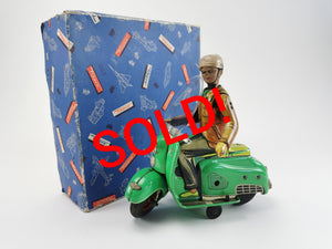 Tippco Bella Motorcycle 50s with waving arm and box | 2.799€