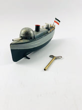 Laden Sie das Bild in den Galerie-Viewer, Bing Kanonenboot &quot;Nowik&quot; No. U 1376/1 in OVP 27 cm | 2.699€
